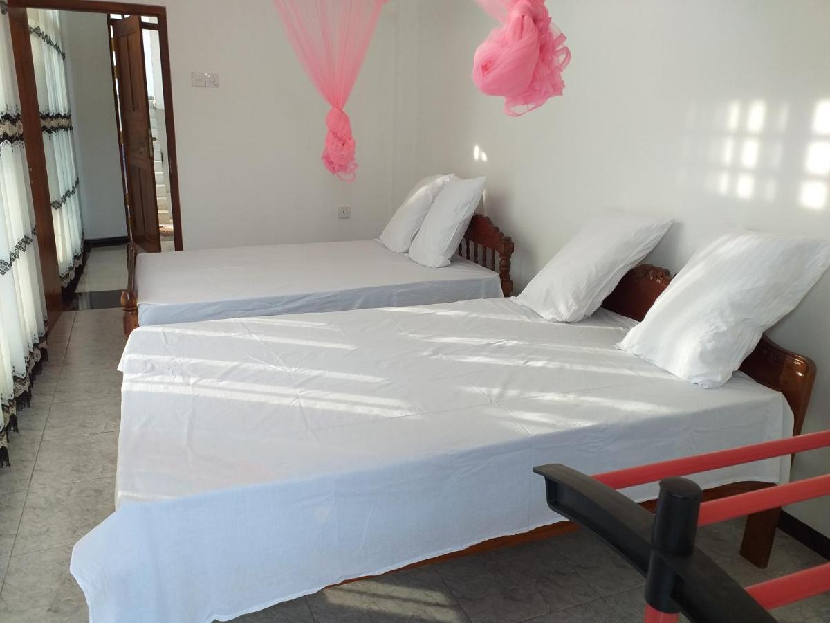 Mangohut Joy Apartman Anuradhapura Kültér fotó
